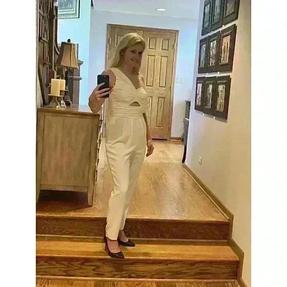 NWT ALC Athena Women White One Shoulder Cutout Delight Jumpsuit Size 4 - Picture 11 of 15